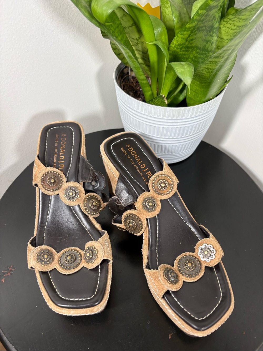 Donald J Pliner Italian suede wedge sandals 6.5